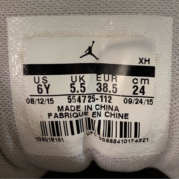 🐺 AIR JORDAN 1 MID WHITE & WOLF GREY GRADE SCHOOL SHOES SIZE 6Y SNEAKERS 🐺 - Picture 6 of 7